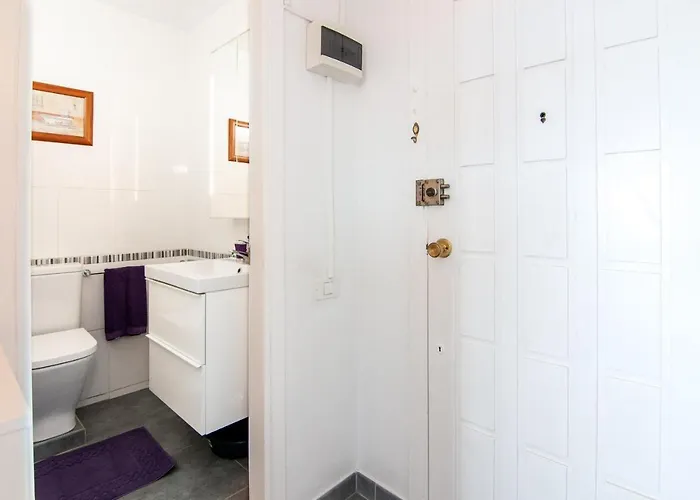 Torres Del Sol O004 أرونا